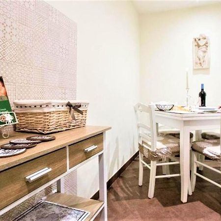 Charming Suite Cavour Heart Of Флоренция Экстерьер фото