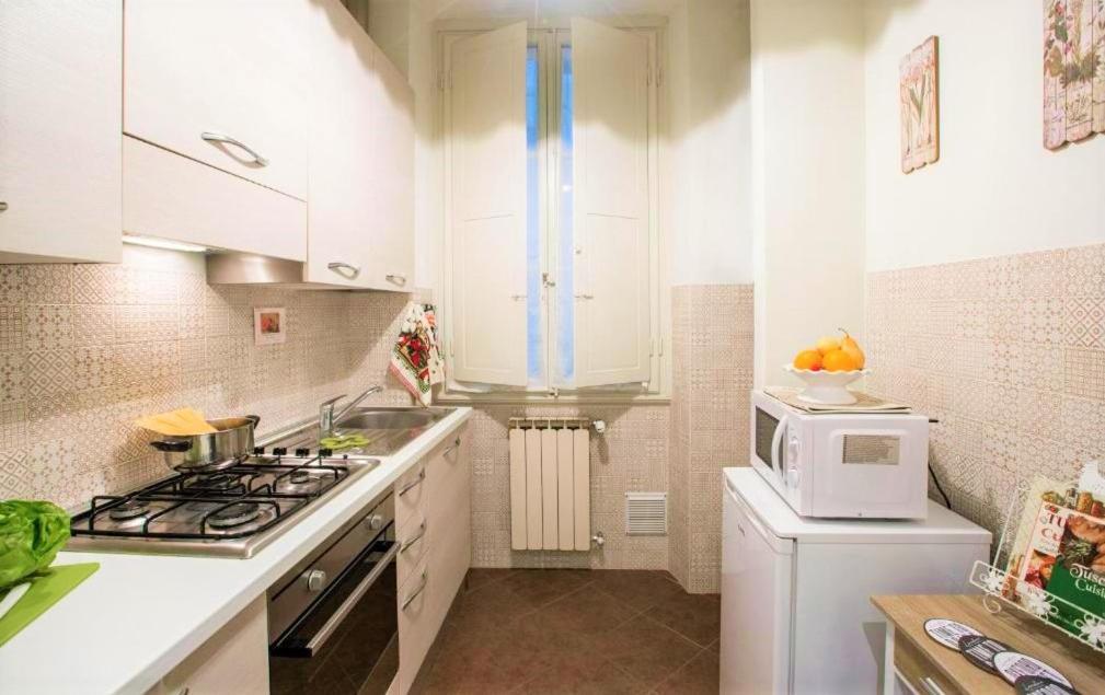 Charming Suite Cavour Heart Of Флоренция Экстерьер фото