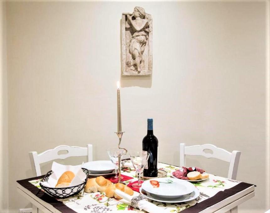Charming Suite Cavour Heart Of Флоренция Экстерьер фото