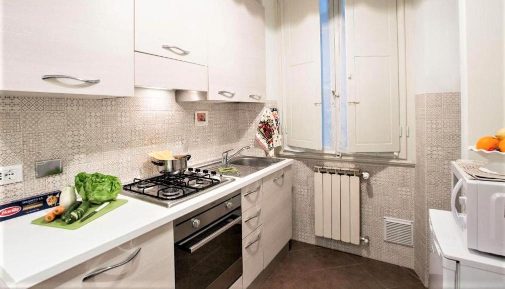 Charming Suite Cavour Heart Of Флоренция Экстерьер фото