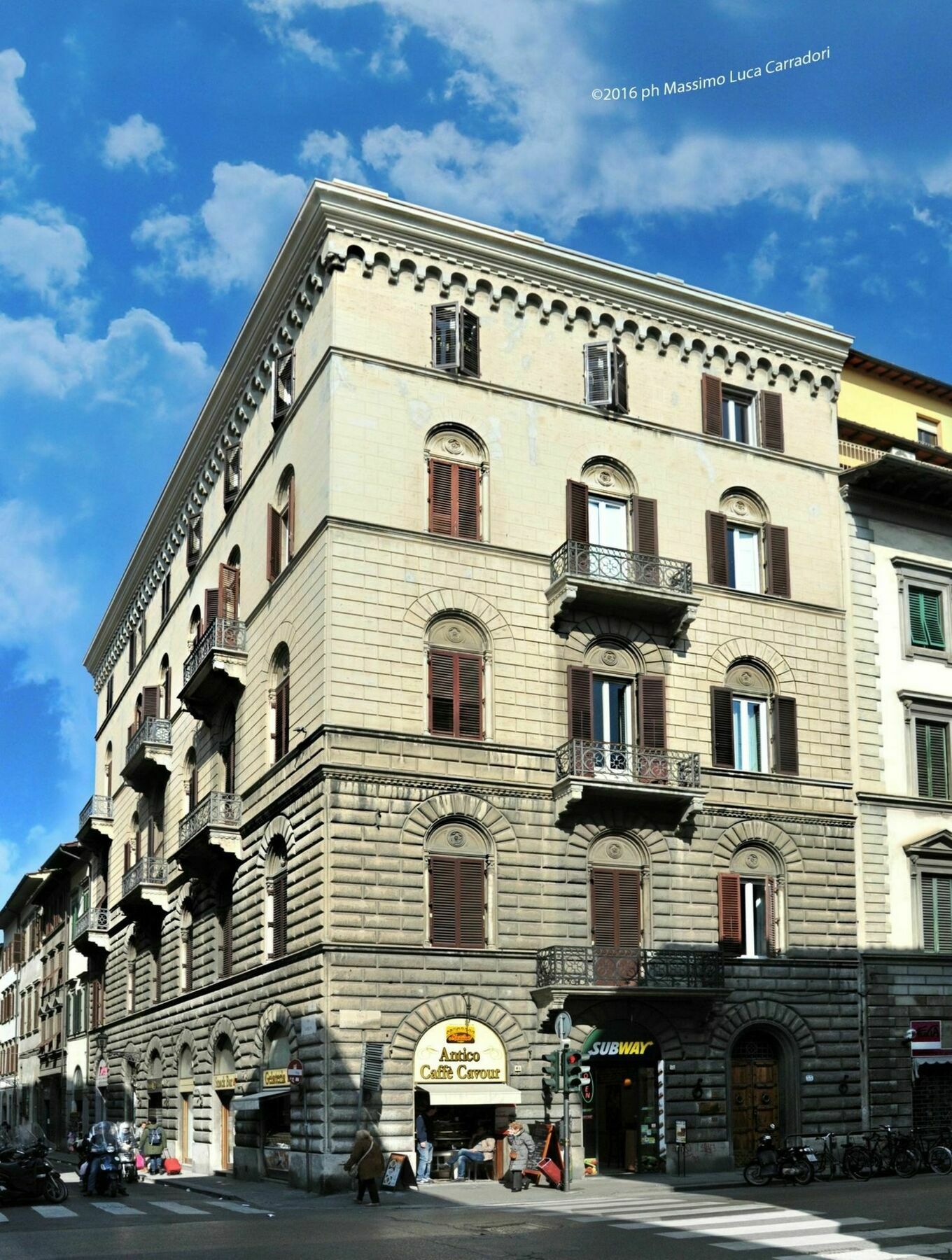 Charming Suite Cavour Heart Of Флоренция Экстерьер фото