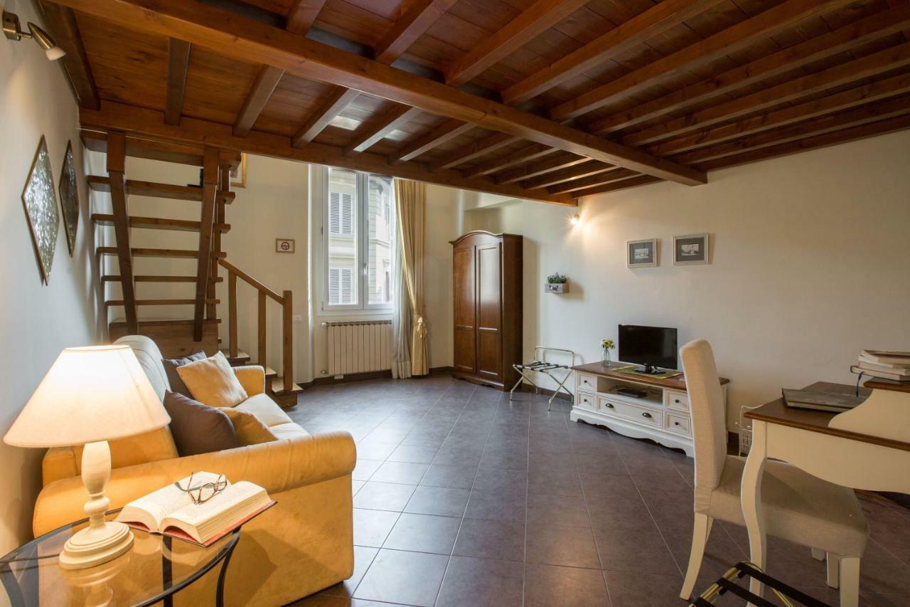 Charming Suite Cavour Heart Of Флоренция Экстерьер фото