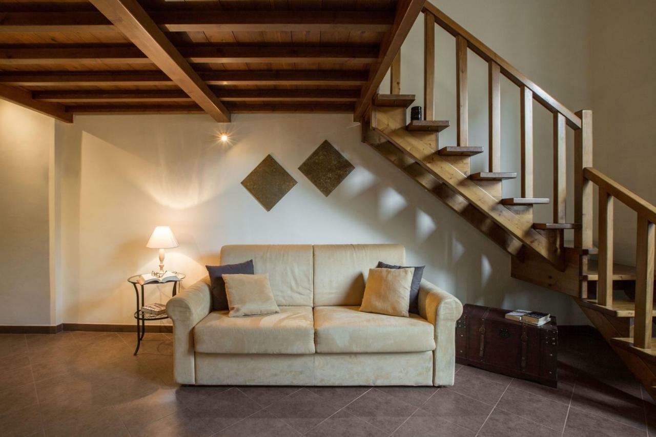 Charming Suite Cavour Heart Of Флоренция Экстерьер фото