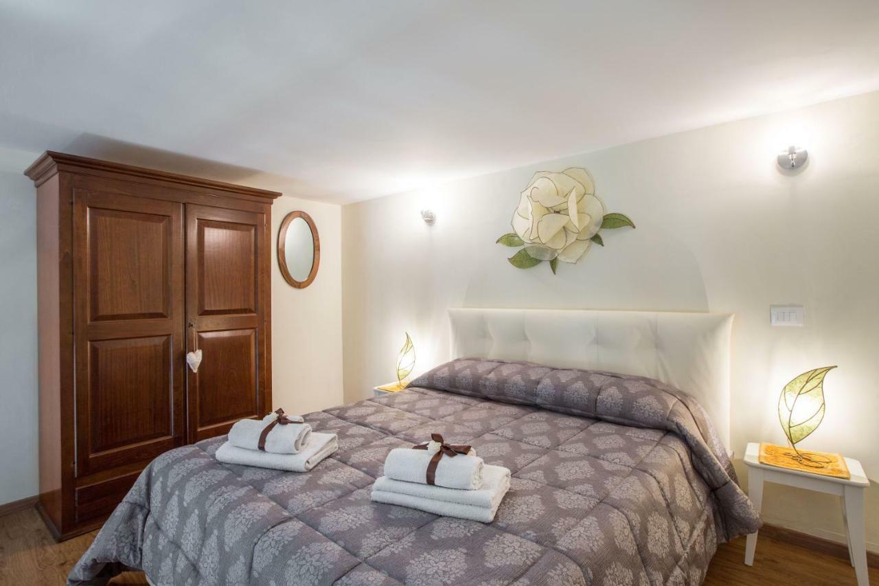 Charming Suite Cavour Heart Of Флоренция Экстерьер фото