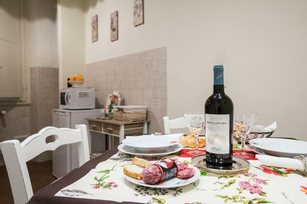 Charming Suite Cavour Heart Of Флоренция Экстерьер фото